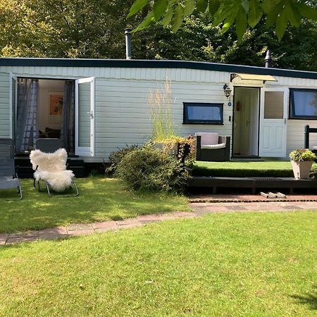 Вилла Charmant Chalet Op Een Bospark Op De Veluwe Пюттен Экстерьер фото