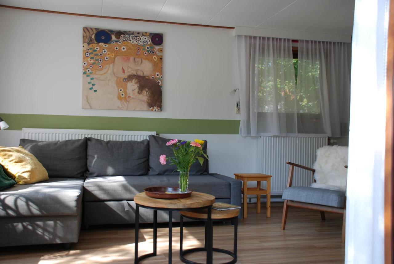 Вилла Charmant Chalet Op Een Bospark Op De Veluwe Пюттен Экстерьер фото